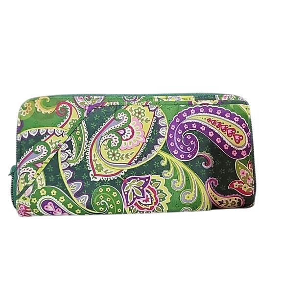 Vera Bradley Large Zip Travel Organizer Wallet - Picture 1 of 7